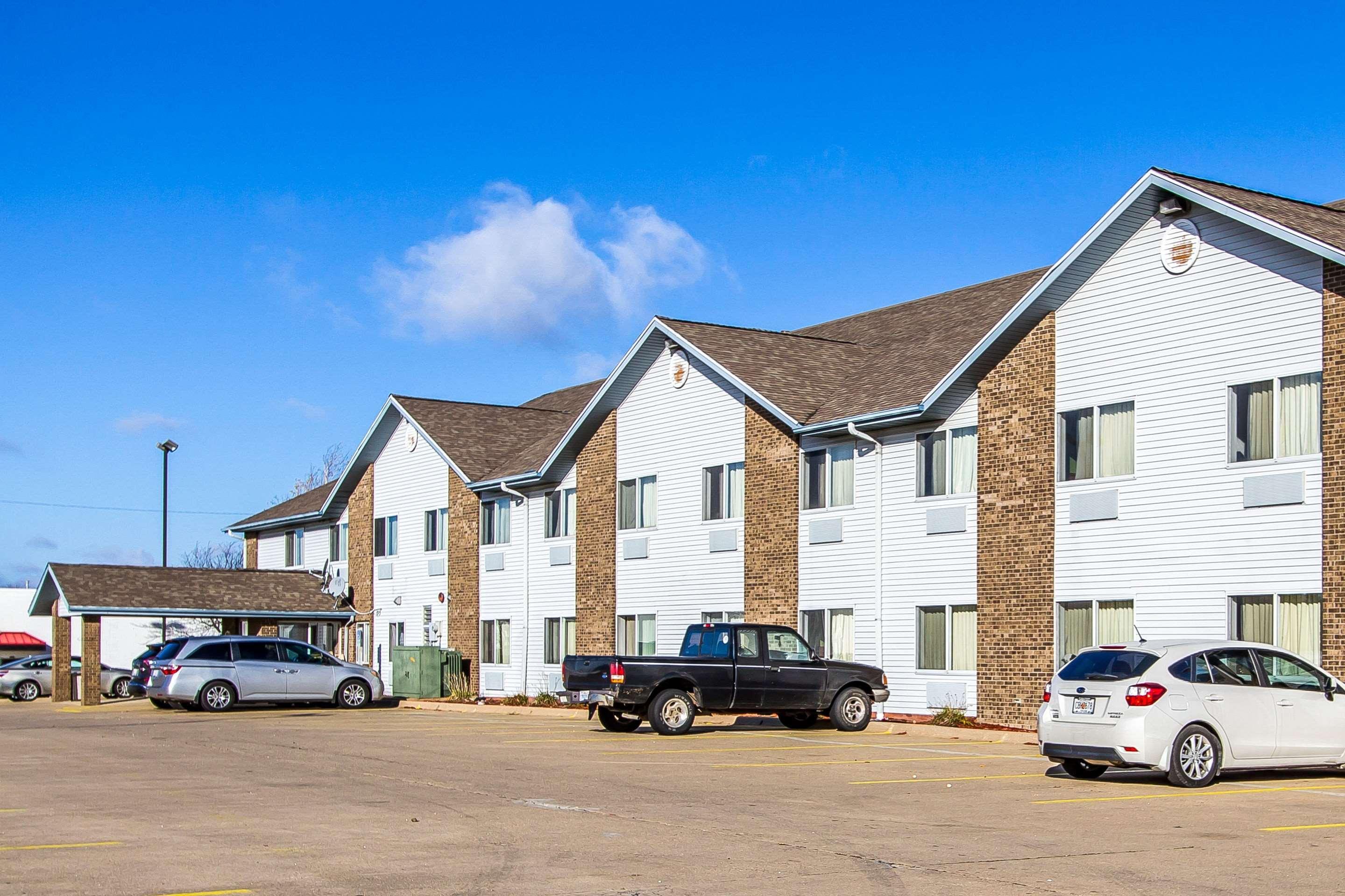 Econo Lodge & Suites Pekin Exterior foto
