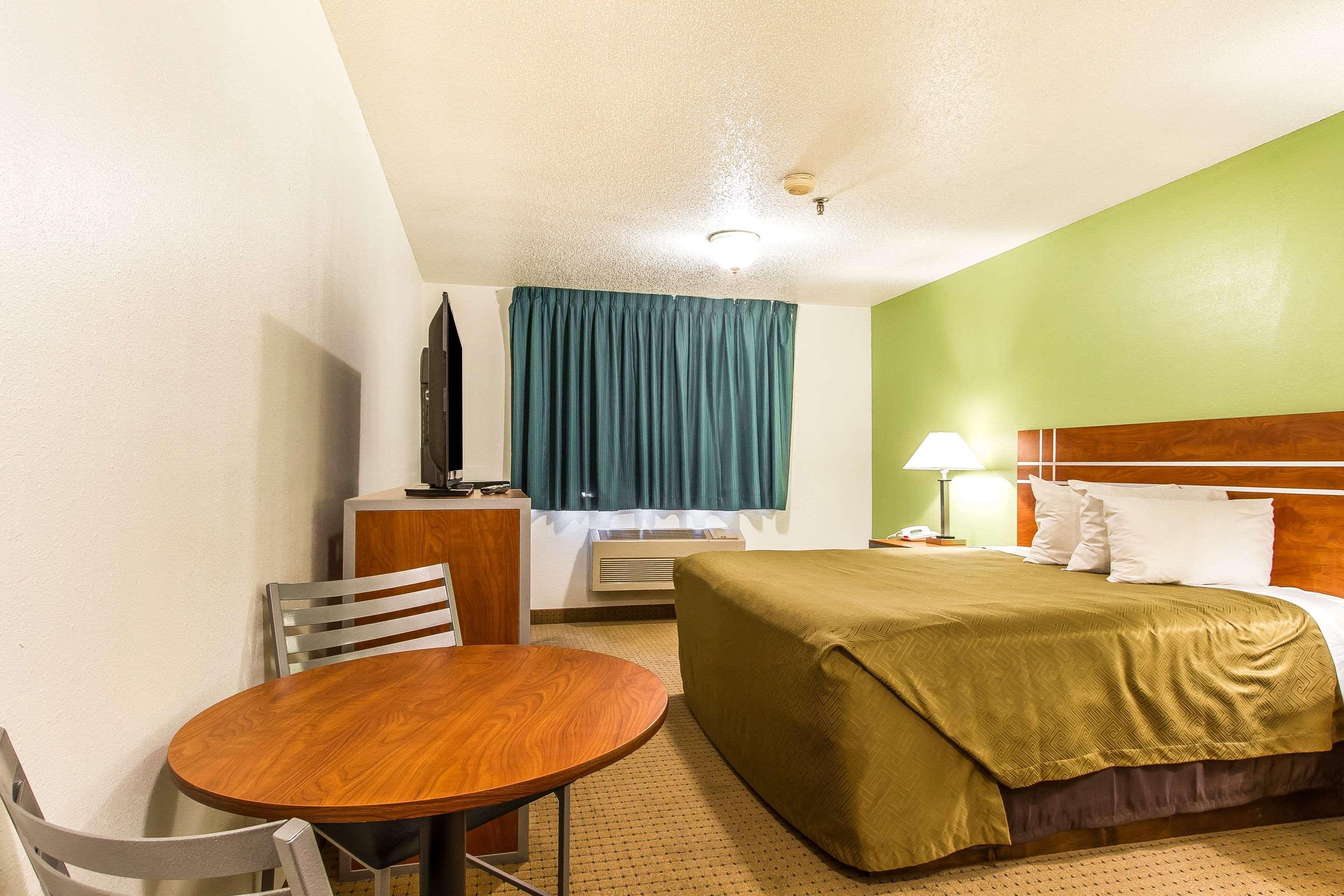 Econo Lodge & Suites Pekin Exterior foto